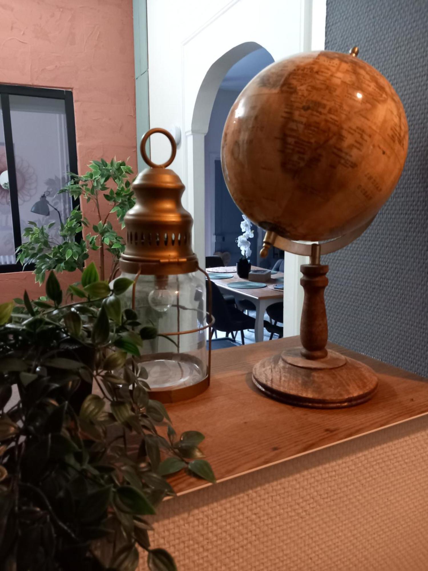 Les Loges Du Theatre Degustation Champagne Offerte Jacuzzi Sauna Jeux Velos Maison Prive 150M2 Historique 14Pers Max Emplacement Exceptionnel Et Chic, 200M De L'Avenue De Champagne, Gare, Musee, Jardins, Restaurations, Toutes Commodites Эперне Экстерьер фото
