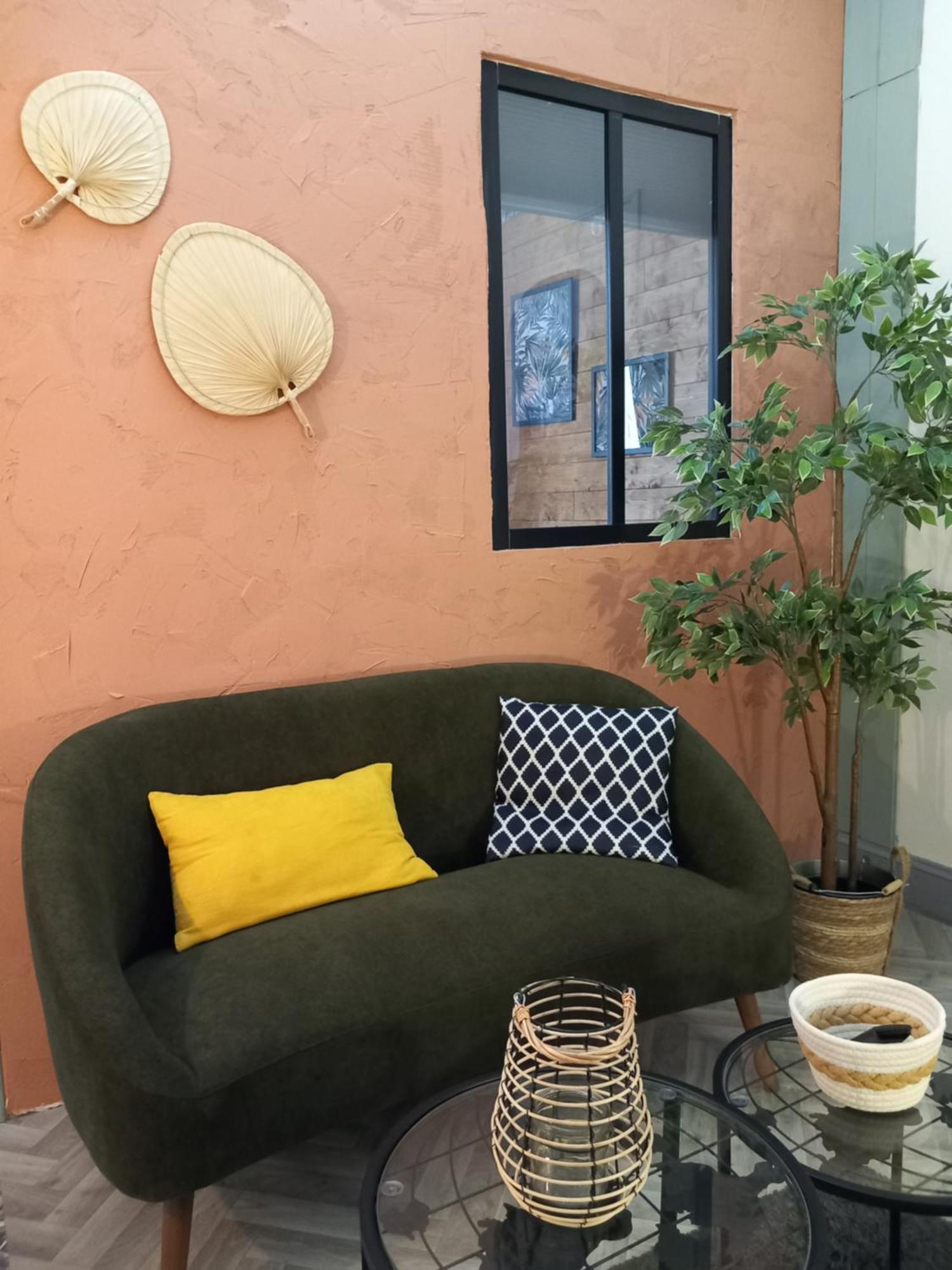 Les Loges Du Theatre Degustation Champagne Offerte Jacuzzi Sauna Jeux Velos Maison Prive 150M2 Historique 14Pers Max Emplacement Exceptionnel Et Chic, 200M De L'Avenue De Champagne, Gare, Musee, Jardins, Restaurations, Toutes Commodites Эперне Экстерьер фото