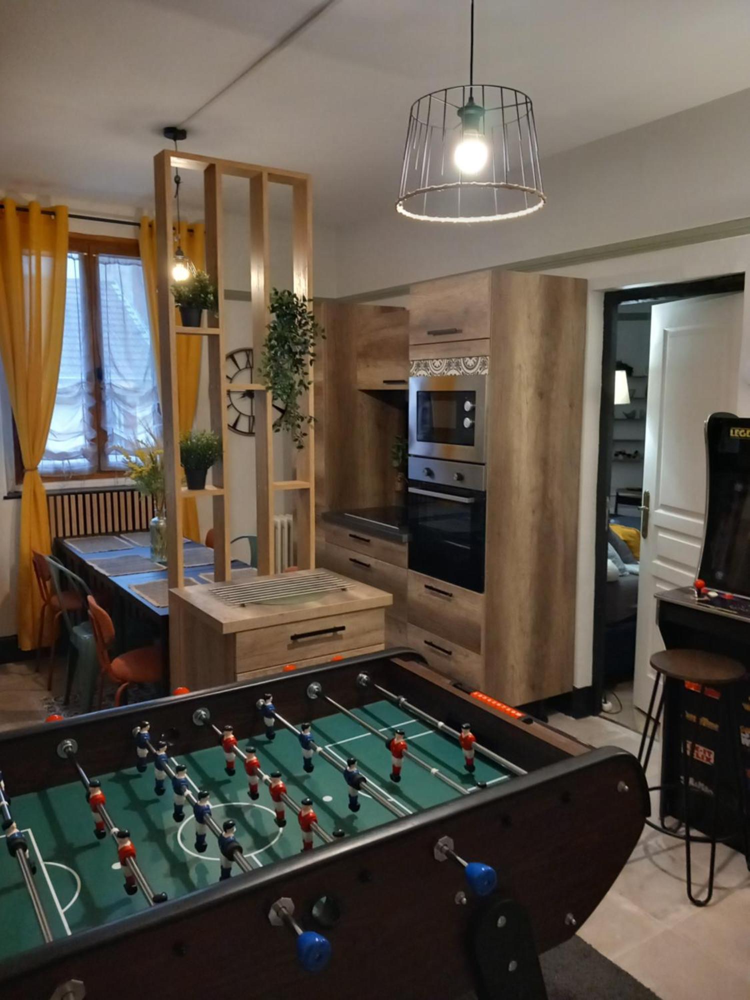 Les Loges Du Theatre Degustation Champagne Offerte Jacuzzi Sauna Jeux Velos Maison Prive 150M2 Historique 14Pers Max Emplacement Exceptionnel Et Chic, 200M De L'Avenue De Champagne, Gare, Musee, Jardins, Restaurations, Toutes Commodites Эперне Экстерьер фото